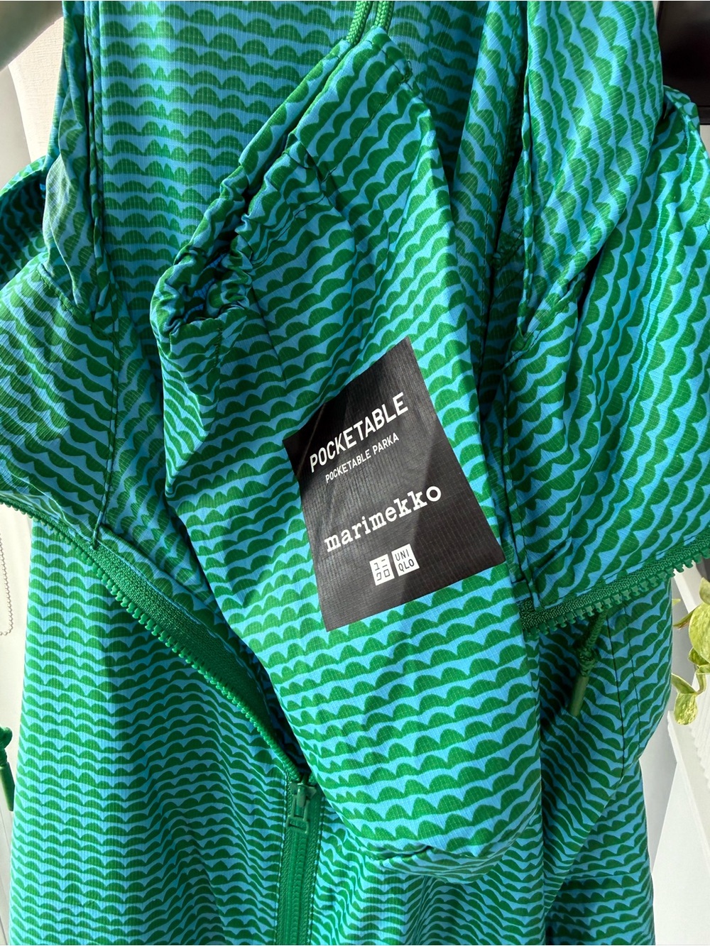 Marimekko x Uniqlo Pocketable Hooded Long lightweight jacket - Picture 6 of 8